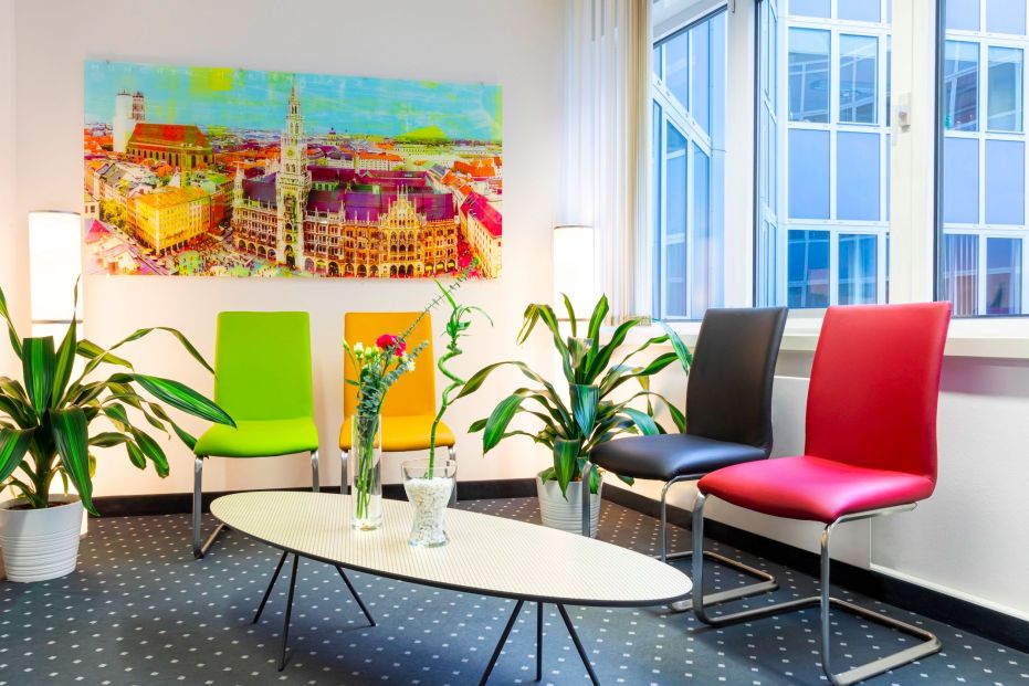 The relaxing waiting room at the clinic