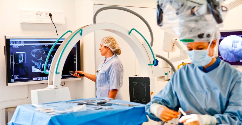 The operating theatres have the latest technology