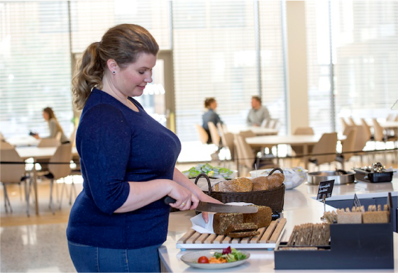 Patients can enjoy healthy, nutritious meals at the hospital